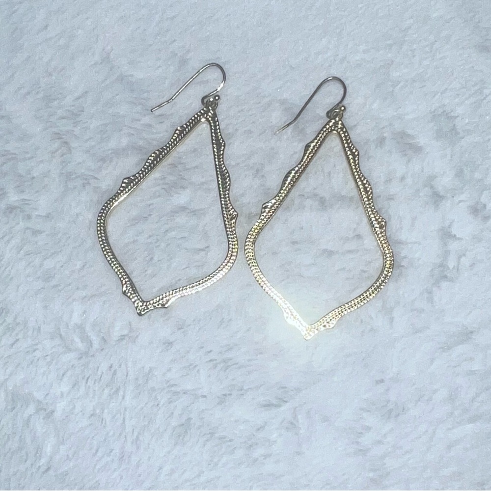 Kendra Scott Elegant Gold-Tone Earrings!